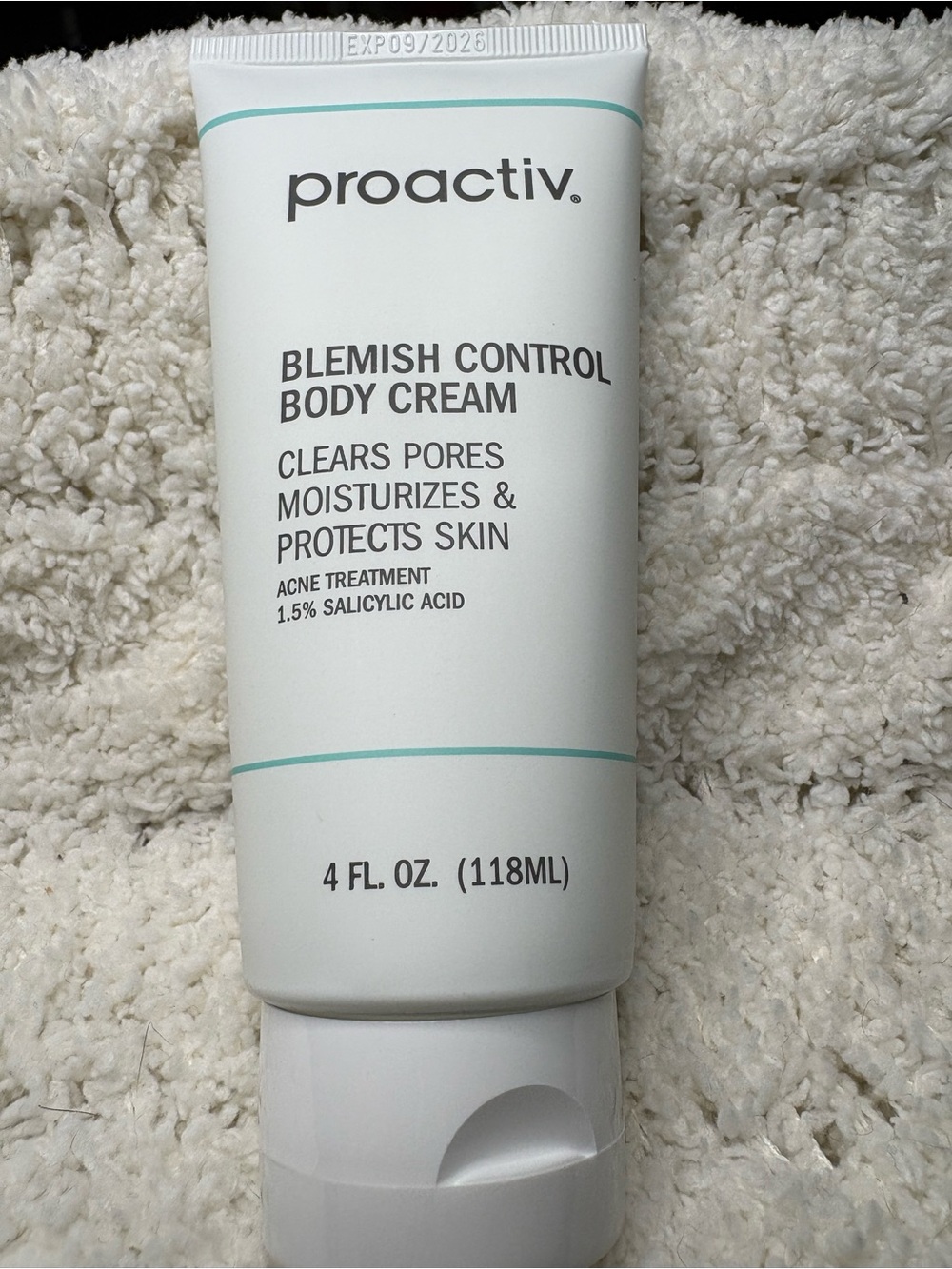 Proactiv Blemish Control Body Cream – White with Teal Accents